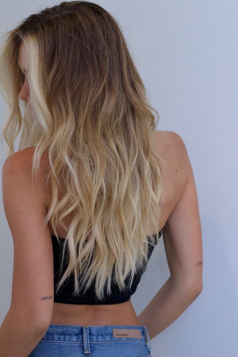 October Hair, Beach Blonde Hair, California Hair, Summer Blonde Hair, Inspo Hair, Kadeřnické Trendy, Alexis Ren, Vlasové Trendy, California Girl