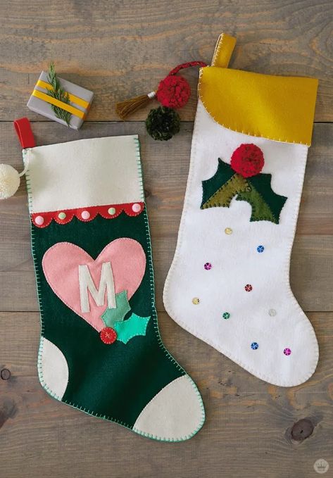 DIY Christmas stockings with felt appliqués and fun embellishments - Think.Make.Share. Diy Christmas Stockings, Christmas Stockings Sewing, Christmas Stocking Decorations, Decorated Stockings, Diy Stockings, Felt Christmas Stockings, Christmas Stockings Diy, Felt Stocking, Christmas Stocking Pattern