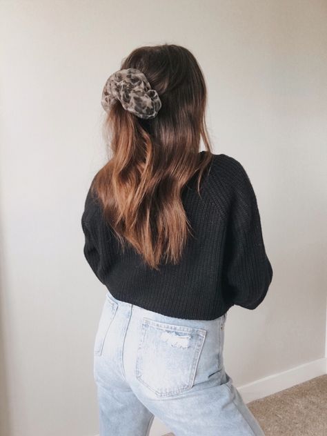 Scrunchie Hair Styles, Jumbo Scrunchie Hairstyles, Oversized Scrunchie Hairstyles, Big Scrunchies Hairstyles, Hairstyle Scrunchie, Hair Styles Fall, Up Hair Styles, Wild Primrose, Fall Hair Accessories