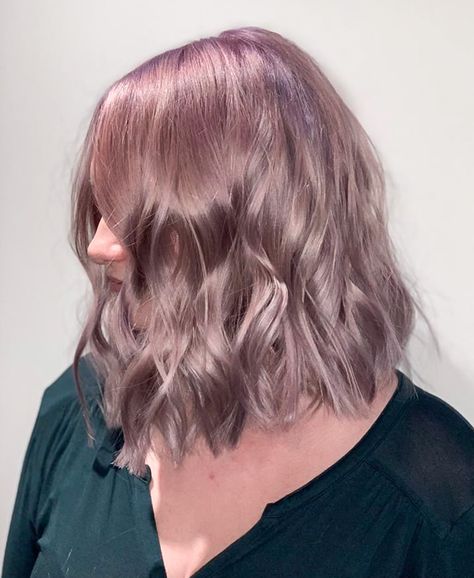 MAUVE 🔮 look created by Amy using #OLAPLEX #schwarzkopfprofessional and #joico 💜 Using #kevinmurphy shimmer.me blonde spray for maximum shine 💁🏼‍♀️ #mauvehair #joicocolour #bluntchop Mauve Blonde Hair, Fall 2023 Hair, Joico Color Intensity, Joico Color, 2023 Hair, Schwarzkopf Professional, Kevin Murphy, Dirty Blonde, Hair Coloring