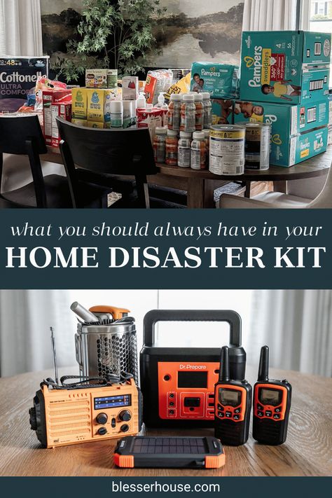 Home Preparedness Ideas, Winter Emergency Kit For Home, Home Survival Kit, Family Emergency Go Bag, Emergency Bag Disaster Preparedness, Home Emergency Kit, Family Emergency Plan Natural Disasters, Solar Powered Phone Charger, Disaster Management