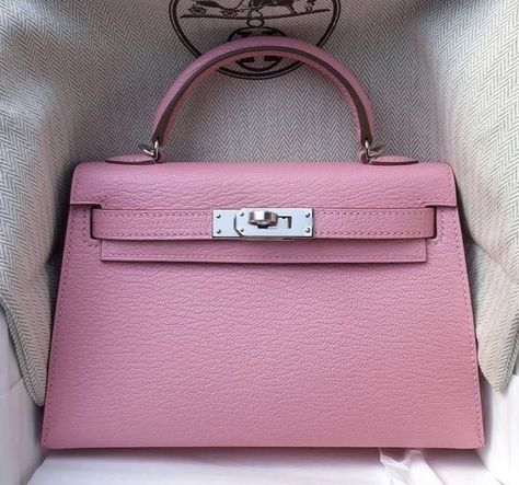 Hermes Birkin Mini, Luxury Bags Collection, Aesthetic Bags, Girly Bags, Kelly Bag, Fancy Bags, Luxury Purses, Bags Aesthetic, Hermes Bags