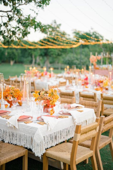 Looking for fruit-inspired table design ideas? This vibrant setup combines fresh grapefruit with colorful blooms for a refreshing and tropical vibe! Head to our site for more creative decor inspiration!Photography: MC Weddings (http://www.mc-weddings.com/) Yellow And Coral Wedding, Pink Table Decorations, Bday Themes, Orange Wedding Themes, Sunset Tropical, Colour Wedding, Flora Farms, Orange Terracotta, Dream Beach Wedding