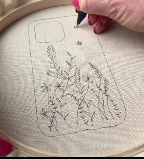 Embroidery Cases, Fall Embroidery Designs, Embroidery Template, Basic Embroidery Stitches, Handmade Paper Crafts, Hand Embroidery Tutorial, Embroidery Videos, Pola Sulam, Hand Embroidery Projects