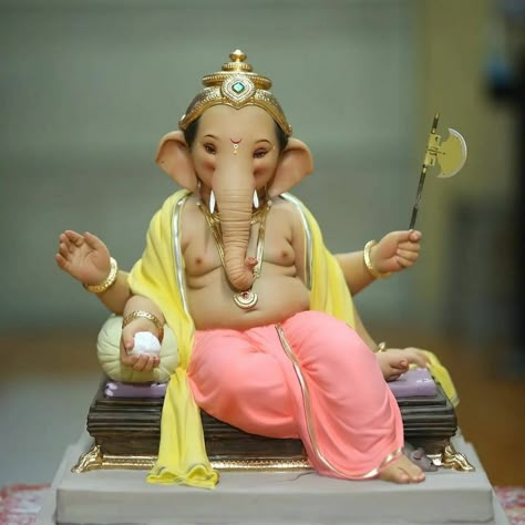 Baby Ganpati Murti, Vishal Shinde Ganpati Murti, Bappa Decoration Ideas, Ganesh Ji Decoration, Ganapati Murti, Ganpati Making, Murugan Vel, Ganesha Making, Ganapati Idol