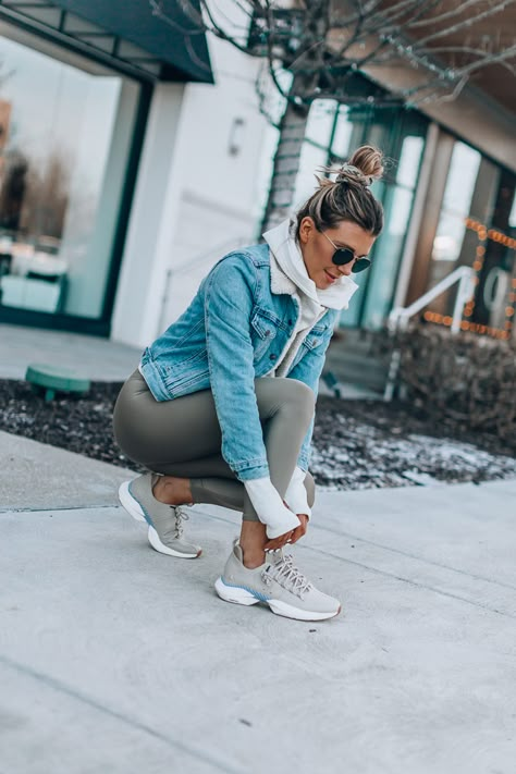 Athlesiure Fits Women, Athletic Outfits Winter, Sporty Outfits For Women, Women's Athleisure, Cute Athletic Outfits, Leggings Outfit Winter, Cute Sporty Outfits, Cella Jane, Latest Obsession