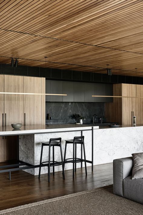 Exploring Beyond The Expected – Main Ridge By Chamberlain Architects Image 24 Angela Pringle, Chamberlain Architects, Dark Timber Floors, Timber Kitchen, Beachfront Villa, Timber Ceiling, The Local Project, Timber Flooring, Living Room Flooring