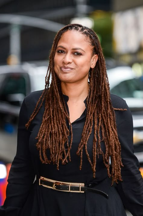 19 Celebs Slaying In Beautiful Locs | Locs are beautiful and these celebrity coifs are proof. Women With Dreadlocks, Colored Locs, Traditional Locs, Natural Locs, Braids And Locs, Locs Natural, Loc Inspiration, Locs Styles, Hair Locs