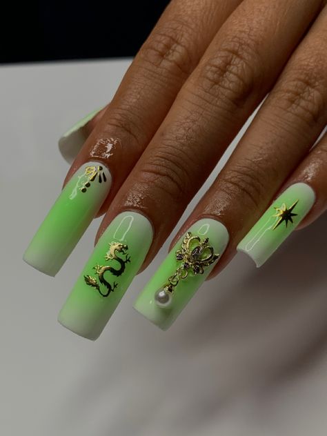 green nails #nails #green #dragon #trending Green Dragon Nails, Chinese Dragon Nails, Dragon Nails, Acrylic Ideas, Nails Green, Green Dragon, Acrylic Designs, Green Nails, Acrylic Nail Designs