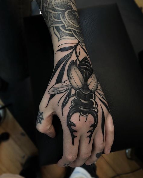 🕷 Stag beetle I did yesterday. Done @der_grimm_tattoo Berlin. #blackwork #blackworkerssubmission #blxckink #blacktattoo #blacktattooing… Beetle Arm Tattoo, Rhino Beetle Tattoo, Stag Beetle Tattoo, Grimm Tattoo, Hand Tattoo Ideas, Rib Tattoos For Guys, Berlin Tattoo, Beetle Tattoo, Hand Stand