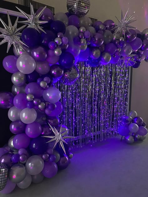 Purple Themed Birthday Party Ideas, 18th Birthday Purple Theme, Purple Rain Birthday Party Ideas, Black And Purple Birthday Theme, Black And Purple Sweet 16, Purple Bday Decorations, Dark Purple Birthday, Purple Aesthetic Party, Birthday Photo Booth Ideas