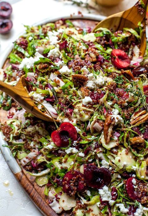 Whole Foods Salad Bar Recipes, Quinoa Goat Cheese, Brussels Salad, Cherry Salad, Cherries Salad, Summertime Salads, Dinner Party Dishes, Radicchio Salad, Resep Smoothie