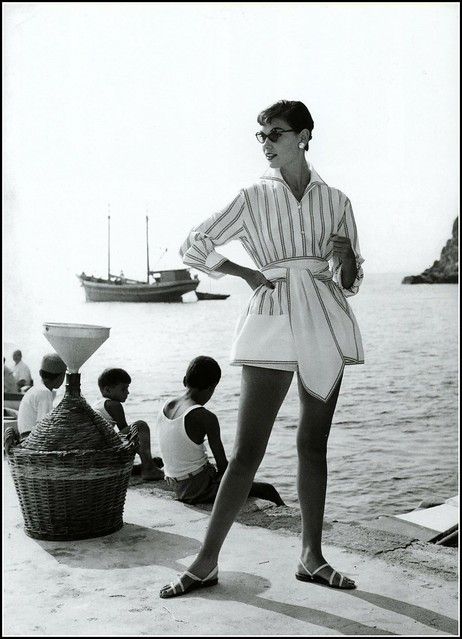 Ischia Italy, 1950 Fashion, German Fashion, Slim Aarons, By Regina, Fashion 1950s, Style Muse, Cocktail Dress Lace, 1950s Fashion