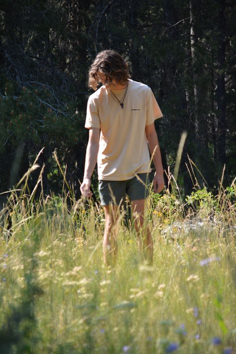 Camping Aesthetic Outfits Men, Guys Granola Style, Surfer Dude Outfit, Granola Men Aesthetic, Nature Guy Aesthetic, Granola Guy Style Summer, Granola Guy Outfits, Granola Boyfriend, Nature Boy Aesthetic