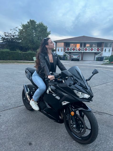 Biker girl aesthetic, black motorcycle, badass, motorcycle, leather jackets, kawaskai ninja 400 Ninja 400 Black, Badass Motorcycle, Ninja 400, Black Motorcycle, Motorcycle Leather, Aesthetic Black, Biker Girl, Leather Jackets, Motorcycles