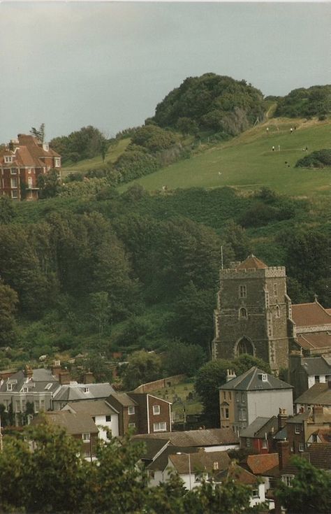 .Hastings Old Town Old English Town, Witch Moodboard, English Culture, Hastings Old Town, English Town, Northern England, England And Scotland, Seaside Towns, East Sussex