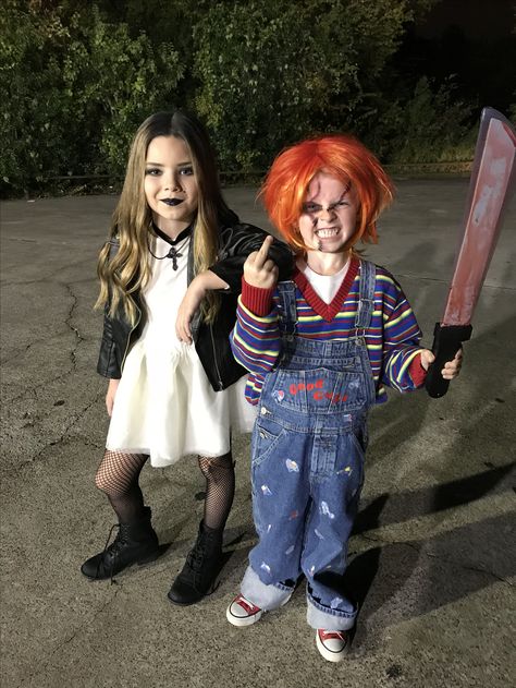 Chucky Family Halloween Costumes, Scary Halloween Costume Ideas For Kids, Chuckie Halloween Costume, Halloween Chucky Costume, Halloween Costume Chucky, Scariest Halloween Costumes, Chucky Outfit, Chucky Cosplay, Chucky Doll Costume