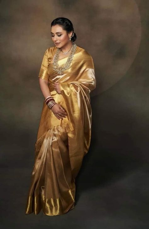 Golden Saree Bride, Golden Pattu Saree, Golden Bridal Saree, Golden Kanjivaram Saree, Kanjivaram Saree Look, Golden Saree Look, Golden Kanjeevaram Saree, Gold Silk Saree, Gold Saree