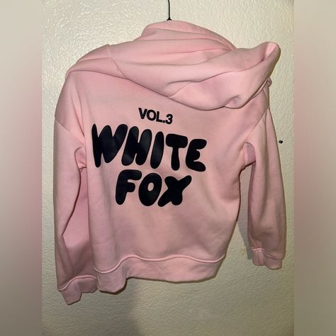 Brand new white fox hoddie! Super cute pink Crop Top And Sweats, White Fox Hoodie, Christmas Wishlist Ideas, Girly Christmas Gifts, Bday Wish List, Fox Hoodie, Girly Christmas, Brand Deals, Wishlist Ideas