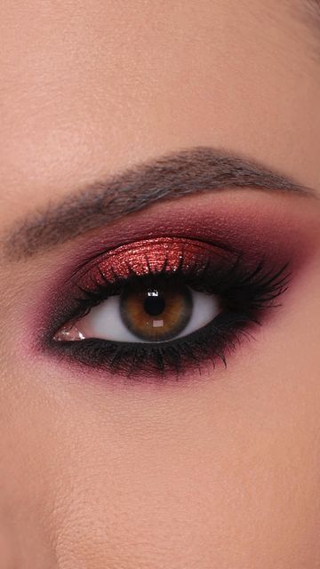 Dark Red Eyeshadow Looks, Dark Red Eyeshadow, Red Eyeshadow Looks, Red Eyeshadow Look, Red Eye Makeup, Smoky Eyeshadow, Red Eyeshadow, Woo Woo, Hooded Eyes