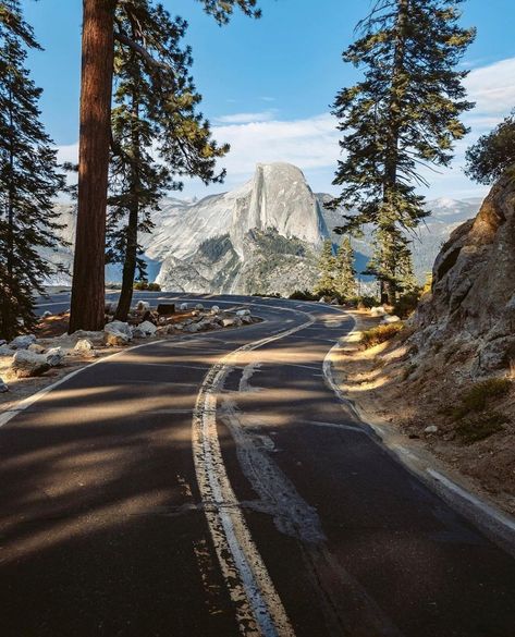 @among_the_wild shared a photo on Instagram: “Views from Glacier Point in Yosemite National Park! 🌄 — #StayWild 📸: @tylerwayneglass —— Making Adventure. Building Community. Seeking the…” • Feb 13, 2021 at 2:01am UTC Yosemite Summer, Yosemite Glacier Point, Yosemite Photos, Heart In Nature, John Muir Trail, Building Community, Adventure Lifestyle, John Muir, Feb 13