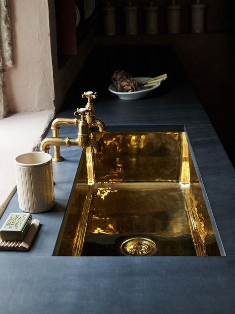 deVOL Polished Brass Single Sink | deVOL Kitchens Brass Kitchen Sink, Victorian Greenhouses, Tuscan Farmhouse, Sink In Island, Arabescato Marble, Devol Kitchens, Brass Sink, Marble Sinks, Brass Kitchen