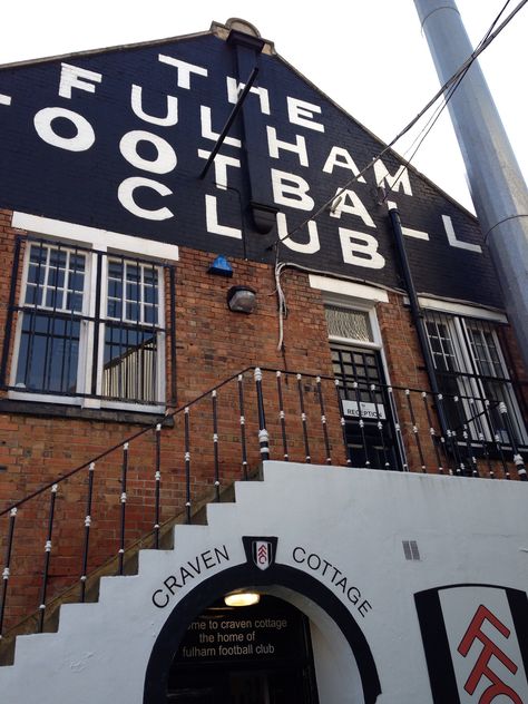 Welcome to Craven Cottage! Old Trafford Stadium Wallpapers, Newcastle Stadium, Liverpool Fc Stadium, Aston Villa Stadium, Football Nostalgia, Craven Cottage, Fulham Fc, Bristol Rovers, Soccer Stadium