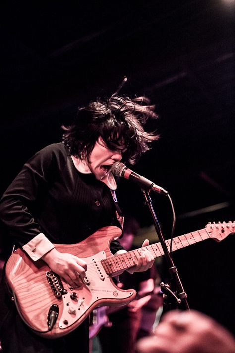 The hottest woman in music. Marissa Paternoster of the Screaming Females/Noun. Screaming Females Band, Marissa Paternoster, Screaming Females, Miami Style, Sonic Youth, Female Guitarist, Women In Music, Indie Pop, Miami Fashion