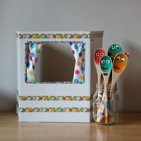 sparkle crafts - puppet theater - Sparkle Stories Wooden Spoon Puppets, Sparkle Crafts, Puppets Diy, Puppet Crafts, Puppet Theater, Kraf Diy, Wooden Spoons, Diy Toys, Craft Activities