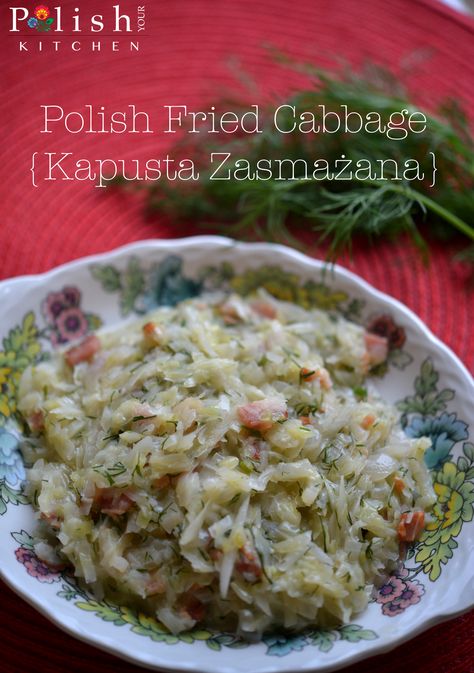 Polish Fried Cabbage Recipe {Kapusta Zasmażana} More Polish food recipes at www.polishyourkitchen.com Kapusta Recipe, Fried Cabbage Recipe, Polish Food Recipes, Fried Cabbage Recipes, Lithuanian Recipes, Eastern European Recipes, Cabbage Recipe, Eat A Lot, Cooked Cabbage