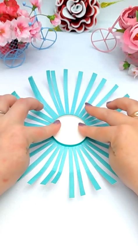 Tatiana Craft | Beautiful Paper Flowers with Cupcake Liners #craft #tutorial #diy #flowers #paperflowers #handmadecrafts #craftseasydiy | Instagram Paper Flowers Arrangements, Handmade Paper Flowers Easy, Paper Glass Craft Ideas, Paper Glass Craft, Craft Ideas For Beginners, Quick Christmas Gifts, Cupcake Paper, Paper Flowers Diy Easy, Paper Flower Arrangements