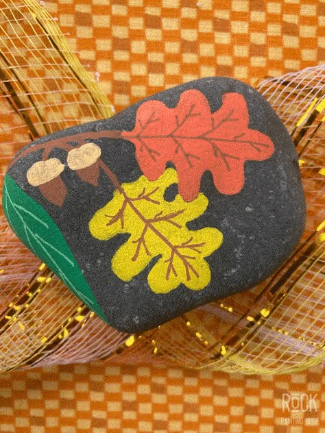 Fall Rocks, Easy Rock Painting Ideas, Easy Rock Painting, Rock Painting Supplies, Ideas For Thanksgiving, Christmas Rocks, Boards Ideas, Fall Canvas Painting, Fall Rock