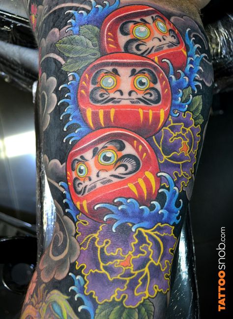 Daruma, Daruma, Daruma Asian Flower Tattoo, Tattoo Daruma, Daruma Doll Tattoo, Japanese Daruma, Men's Tattoo, Doll Tattoo, Kunst Tattoos, Japan Tattoo Design, Daruma Doll