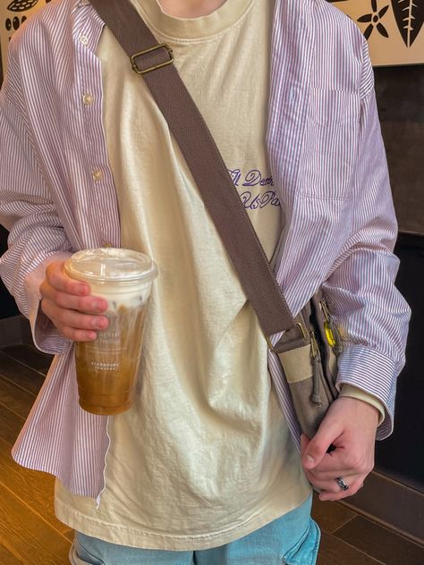 spring vibes cute aesthetic starbucks mens style outfit inspo fit check cafe coffee latte Cafe Aesthetic Outfit Men, Drinking Outfit, Starbucks Outfit, Aesthetic Starbucks, Man Cafe, Aesthetic Outfits Men, Ootd Men, Cafe Coffee, Spring Vibes