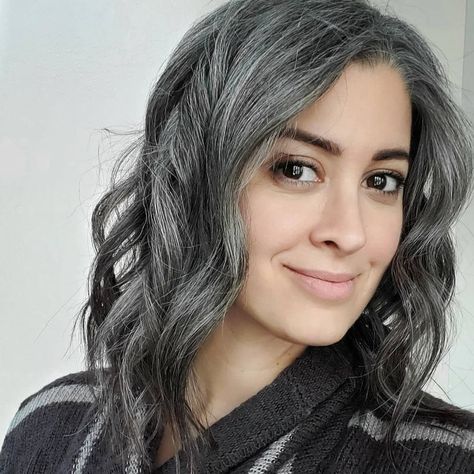 How I Made The Transition To Salt & Pepper Hair | Making Midlife Matter White Hair Beauty, Salt Pepper Hair, Hair Color Grey Silver, Pepper Hair, Grey Hair Looks, Salt And Pepper Hair, Grey Hair Inspiration, Beautiful Gray Hair, Hair Patterns