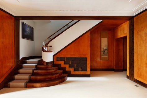 Art Deco Staircase, Art Deco Hallway, Art Deco Houses, Alex James, Coved Ceiling, Art Deco Wood, Traditional Staircase, Staircase Ideas, Retro Interior