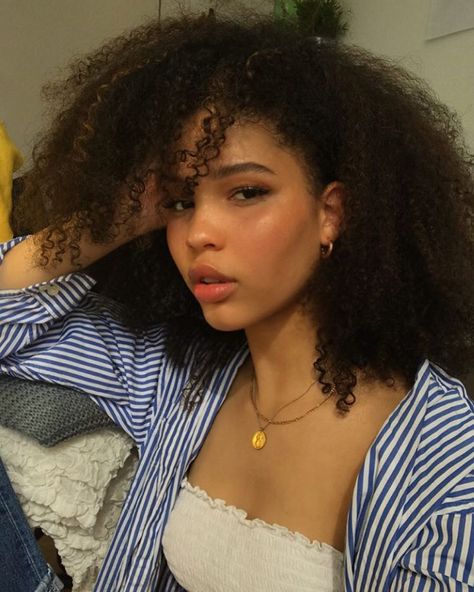 Nara Aziza, 3c Curly Hair, Nara Smith, Celebrity Children, Black Hair Care, Natural Hair Inspiration, Celebrity Kids, Curly Hair Tips, Black Natural Hairstyles