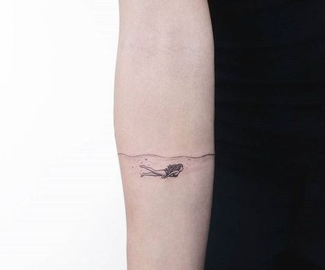 Woman In Water Tattoo, Head Above Water Tattoo, Tattoos Lonliness, Titanic Tattoo, Feminine Tattoo Ideas, Sea Tattoo, Water Tattoo, Anklet Tattoos, Ocean Tattoos