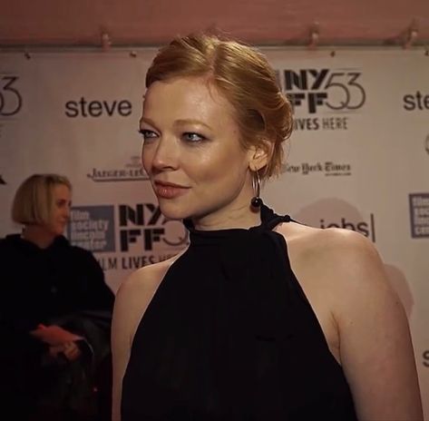 Sarah Snook, A Woman