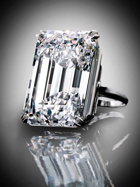 Flawless Diamond, Emerald Cut Diamond, Million Dollar, Bling Rings, Fabulous Jewelry, Emerald Cut Diamonds, Gorgeous Jewelry, Emerald Cut, Luxury Jewelry