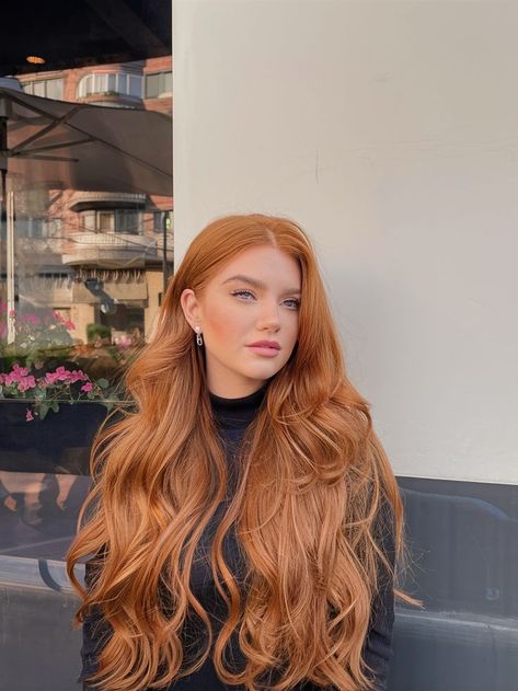 Ginger Hair For Dark Skin, Red Hair Rosy Skin, Trendy Hair 2025 Women, Tan Skin With Ginger Hair, Hair Inspo For Gingers, Ginger Hair For Cool Toned Skin, Red Hair Color Light Skin, Auburn Hair Neutral Skin, Ginger Highlights And Lowlights