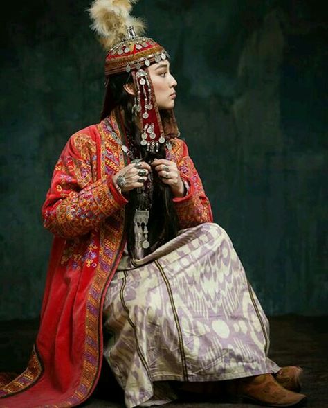 Kazakhstan Kazakh traditional Clothes and Jewelry Kazakhstan Clothes, Kazakh Clothing, Ethno Style, National Clothes, National Dress, Traditional Fashion, Historical Costume, Folk Costume, World Cultures