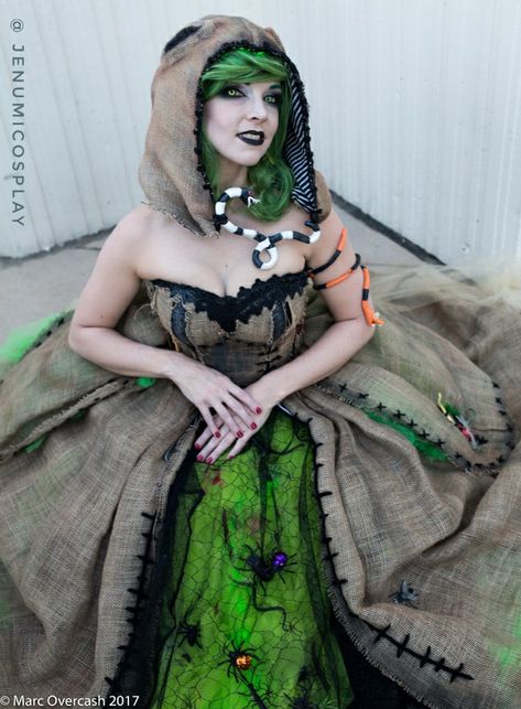 Oogie Boogie Dress, Diy Oogie Boogie, Oogie Boogie Cosplay, Oogie Boogie Costume, Nightmare Before Christmas Costume, Nightmare Before Christmas Party, Oogie Boogie Bash, Boogie Man, Casa Halloween