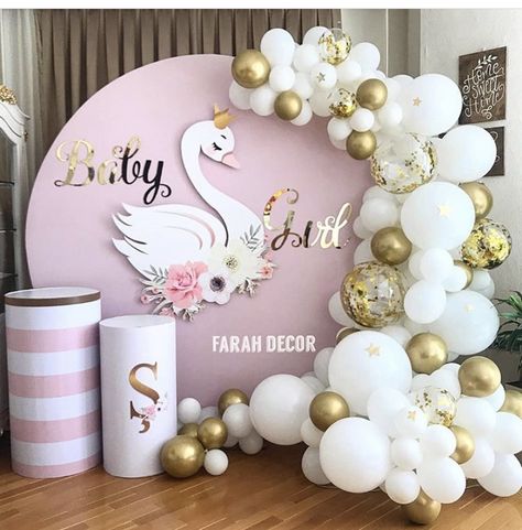 Swan Decorations Party, Swan Birthday Party Decoration, Swan Centerpiece Ideas, Birthday Swan Theme, Swan Theme Birthday Party, Swan 1st Birthday Party, Swan Baby Shower Theme, Vom Avea Un Copil, Swan Birthday