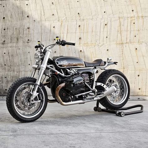 Custom Motorcycle Shop, Custom Motorcycle Builders, Xjr 1300, Bike Bmw, Bmw Scrambler, Мотоциклы Cafe Racers, Bmw Boxer, Motorbike Design, Cafe Bike