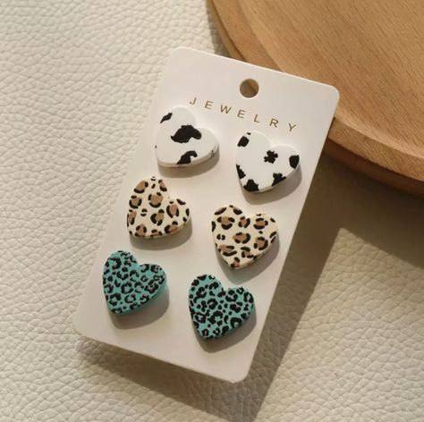 The Bauble Effect earrings: A set of 3 heart post earrings in animal print. Multi Earrings, Korea Jewelry, Number Earrings, Heart Model, Striped Earrings, Pink Moon, Gold And Silver Rings, Earring Type, Cat Earrings