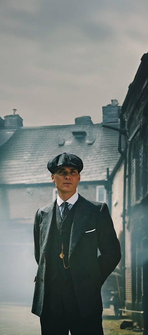 Peaky Blinders | Thomas Shelby [Wallpaper] Shelby Wallpaper, Peaky Blinders Theme, Peaky Blinders Series, Peaky Blinders Poster, Peaky Blinders Characters, Peaky Blinders Wallpaper, Peaky Blinders Thomas, Peaky Blinders Tommy Shelby, Fictional Character Crush