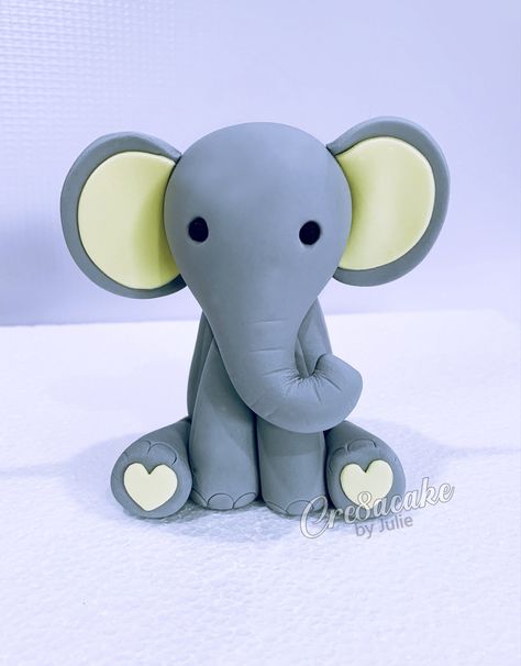 Fondant Safari Animals Tutorial, Fondant Zoo Animals, Lion Figurine Fondant, Clay Animals Elephant, Fondant Elephant, Fondant People, Elephant Cake Toppers, Deco Jungle, Fondant Flower Tutorial