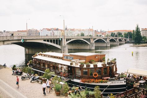 Ship Restaurant, Weekend In Prague, Resort Planning, Boat Restaurant, Floating Bar, Barge Boat, Water Bar, Cafe Exterior, Charlotte Family