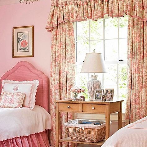 Traditions Ltd. on Instagram: “Pretty in pink!💗💗 #bedroom #pink #design #interior #interiordesign #traditional #june #missutass💗 #pic #pictureoftheday #pictureoftheday” Pink Toile Bedroom, Toile Bedroom, Pink Bedroom For Girls, Bedroom Pink, Twin Beds, Dark Furniture, Pink Bedroom, Pink Design, Bedroom Aesthetic